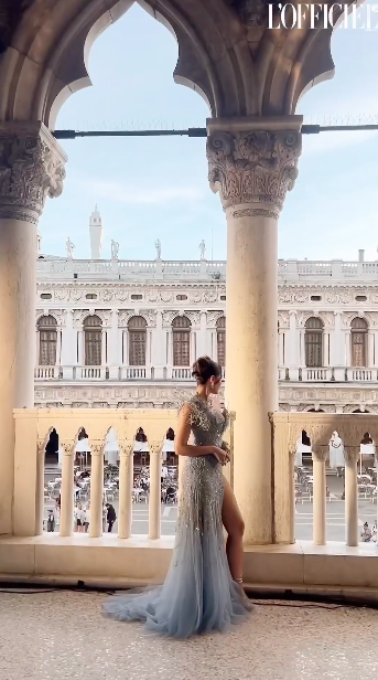 หยุดหวีดไม่ได้!! 'ชมพู่ อารยา' กระทบไหล่ 'หยางหยาง' พระเอกซุปตาร์จีน ที่เวนิส หยุดหวีดไม่ได้!! 'ชมพู่ อารยา' กระทบไหล่ 'หยางหยาง' พระเอกซุปตาร์จีน ที่เวนิส