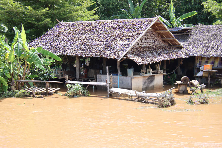 แม่ฮ่องสอน จมบาดาล! เปิดภาพน้ำท่วมหนัก ทุ่งนาจมน้ำหลายร้อยไร่