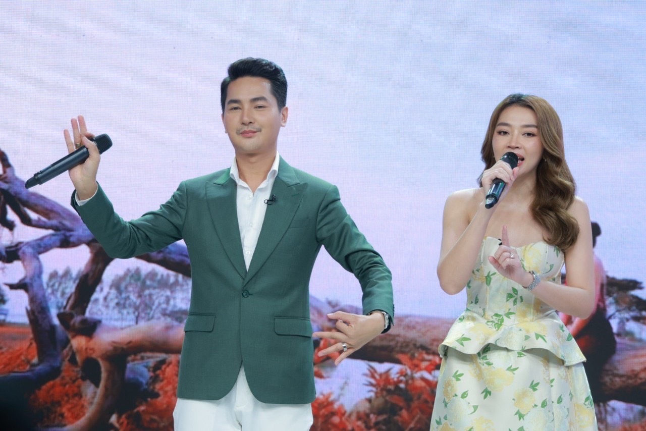 คู่รักหมอลำร้อยล้าน บอย-แอน เดินหน้าวางแผนทำธุรกิจโรงแรม เตรียมหารายได้เสริมอีกหนึ่งช่องทาง