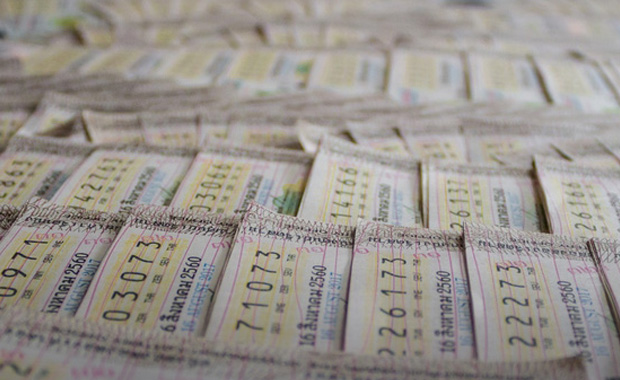 เปิดเหตุผล ทำไมถึงห้ามคนอายุต่ำกว่า 20 ปี ขึ้นรางวัลลอตเตอรี่ เปิดเหตุผล ทำไมถึงห้ามคนอายุต่ำกว่า 20 ปี ขึ้นรางวัลลอตเตอรี่