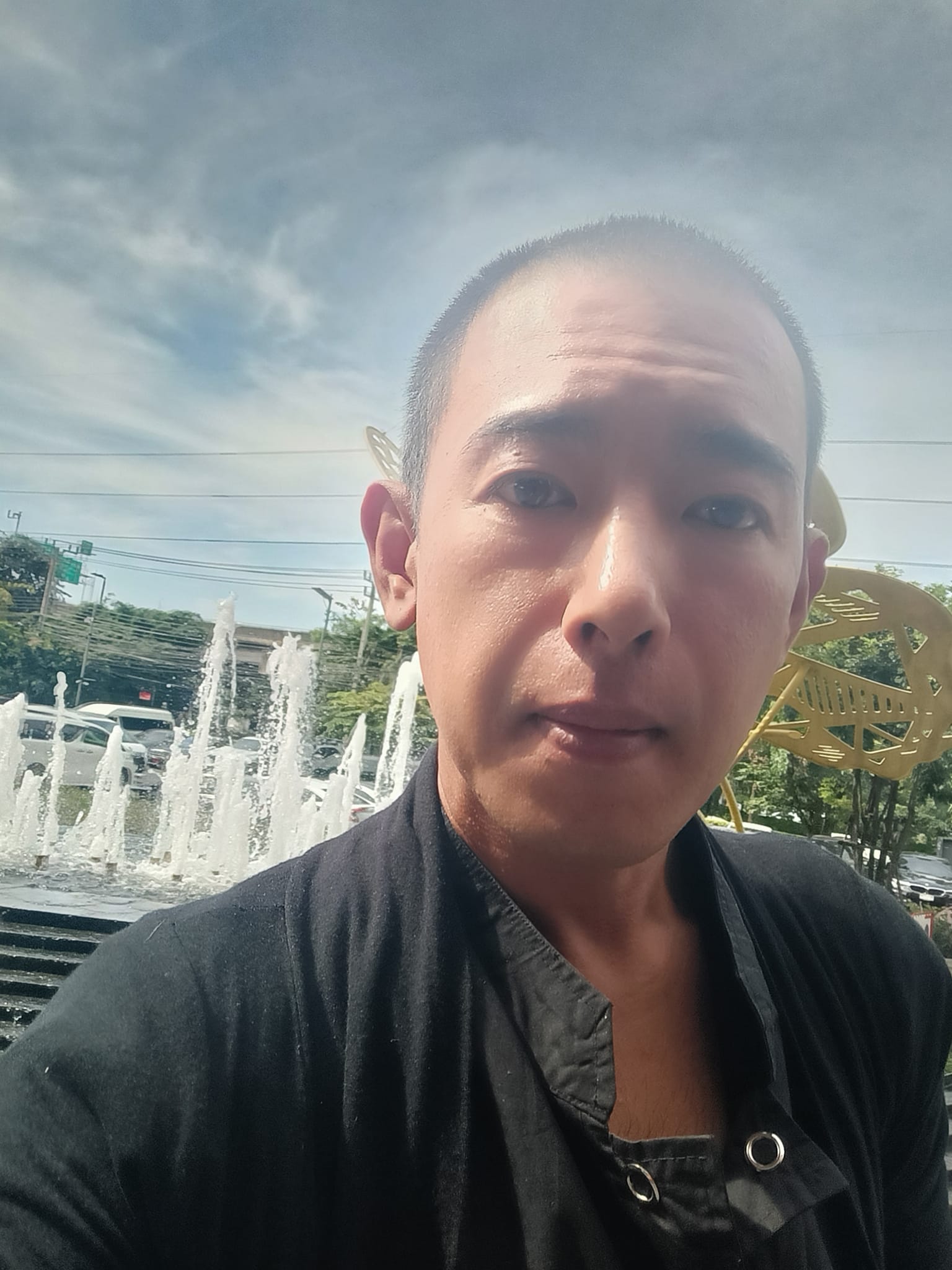 เปิดประวัติ ริว อาทิตย์ จากอดีตพระเอกชื่อดังทำไมชีวิตถึงพัง กลายเป็นคนไร้บ้าน เปิดประวัติ ริว อาทิตย์ จากอดีตพระเอกชื่อดังทำไมชีวิตถึงพัง กลายเป็นคนไร้บ้าน