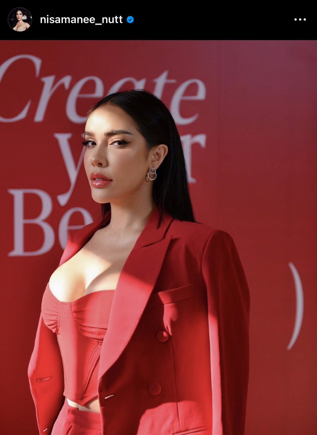 นัท นิสามณี ตอบปมดราม่า พูดคำว่าระเบิดในสนามบิน เผย เป็นเเค่การคุยกันในวงเพื่อน 