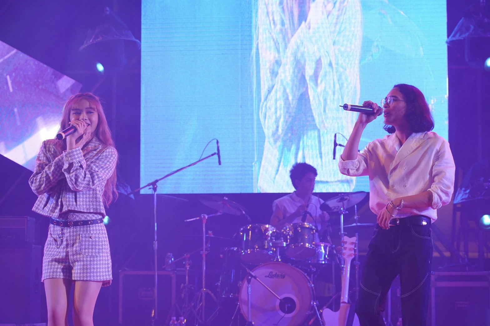 โรแมนติก เคล้าเสียงเพลง ที่เชียงคาน กับงาน “ชิลริมโขง”