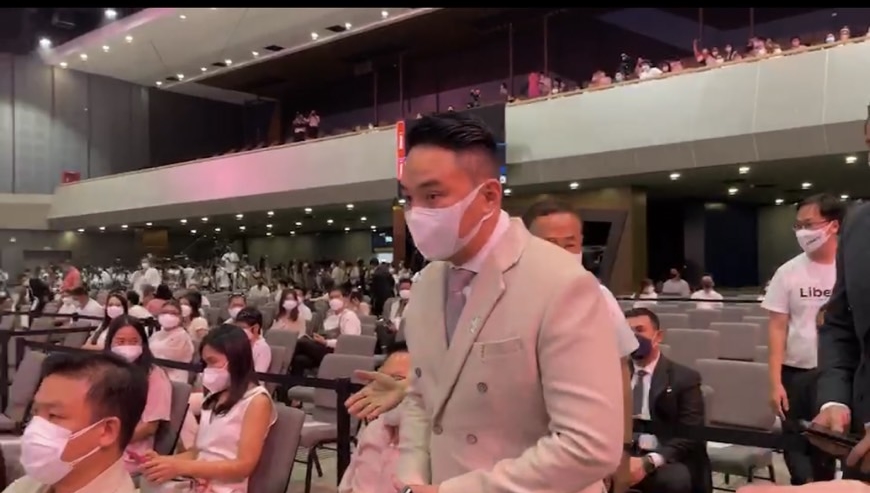 ปอ - โรเบิร์ต - จ๊อบ ร่วมพิธีไว้อาลัย แตงโม นิดา