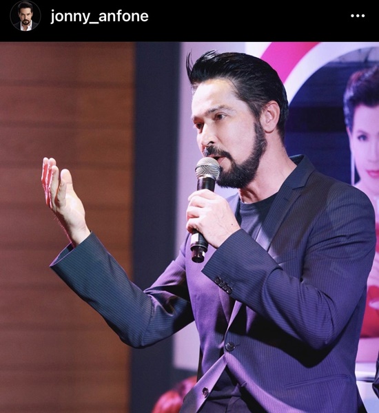 เสริมหล่อ!! จอนนี่ แอนโฟเน่ ทำศัลยกรรมหน้า 3 ส่วน 