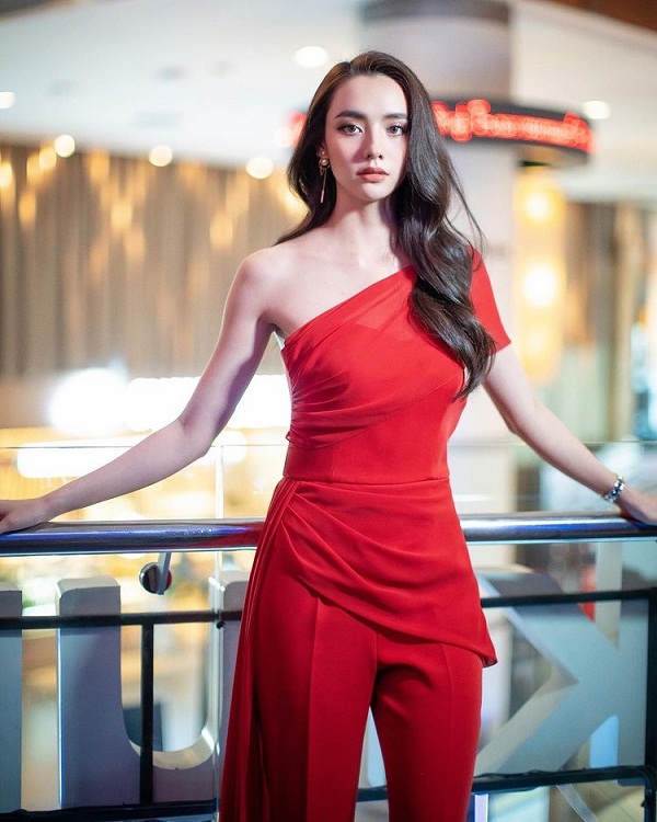 “ไต้ฝุ่น ตากเพชร” เคลียร์ภาพหลุดควง “มุกดา” เที่ยว ย้ำสถานะมีลุ้น (มีคลิป)