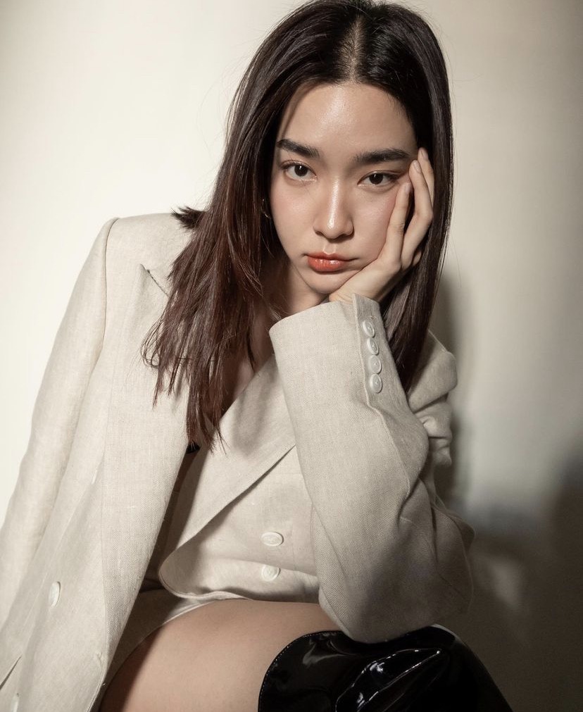 มีภาพสวีตชัด! โม มนชนก เปิดตัวคบนักธุรกิจสุดหล่อ