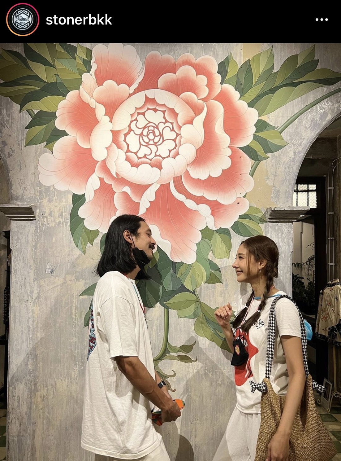 เบิร์ด โพสต์ภาพการ์ดวาเลนไทน์ที่ แตงโม เขียนให้ด้วยลายมือ หลัง แซนถูกออกหมายจับ เบิร์ด โพสต์ภาพการ์ดวาเลนไทน์ที่ แตงโม เขียนให้ด้วยลายมือ หลัง แซนถูกออกหมายจับ