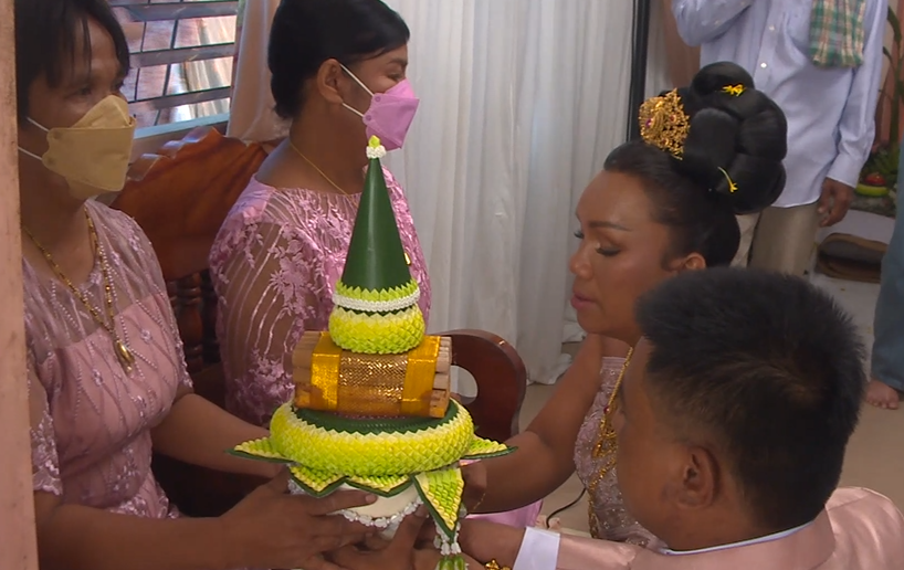 ชื่นมื่น! “พระมหาเทวีเจ้า” สละโสด ชาวเมืองทิพย์แห่แสดงความยินดี