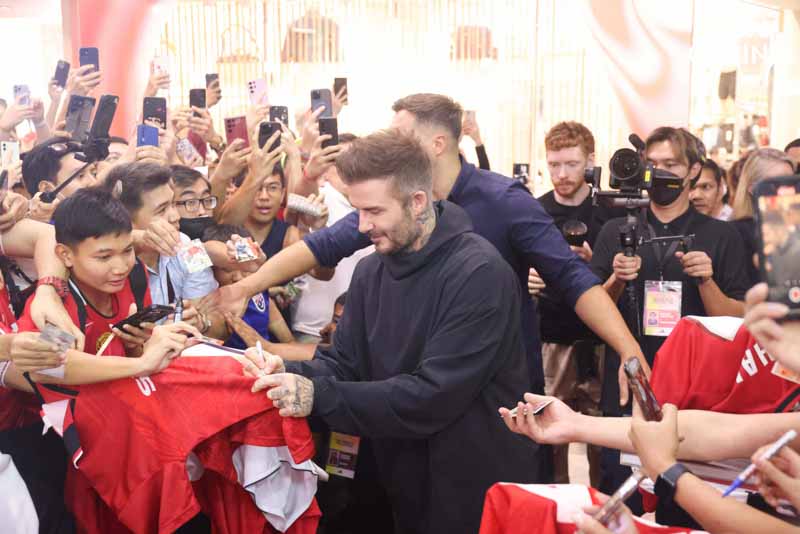 แจกลายเซ็นอย่างกันเอง เดวิด เบ็คแฮม ร่วมงานเปิดตัว “PREDATOR 24” แจกลายเซ็นอย่างกันเอง เดวิด เบ็คแฮม ร่วมงานเปิดตัว “PREDATOR 24”