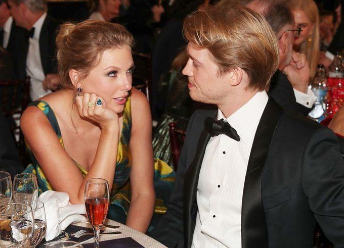 สื่อดังรายงาน Taylor Swift เลิก Joe Alwyn จบสัมพันธ์รัก 6 ปี สื่อดังรายงาน Taylor Swift เลิก Joe Alwyn จบสัมพันธ์รัก 6 ปี