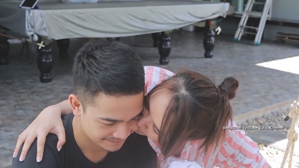 “เจนนี่ - ยิว” อัดคลิปเฉลยเพศลูก เฮลั่นได้ลูกสาว “น้องยูจิน” (มีคลิป) “เจนนี่ - ยิว” อัดคลิปเฉลยเพศลูก เฮลั่นได้ลูกสาว “น้องยูจิน” (มีคลิป)