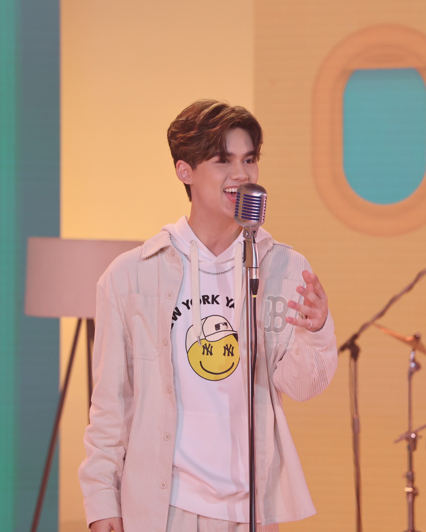 ทิกเกอร์ ใจฟู! หลังกระแสเพลง RU OK? เข้าใกล้ 1 ล้านวิว (มีคลิป)