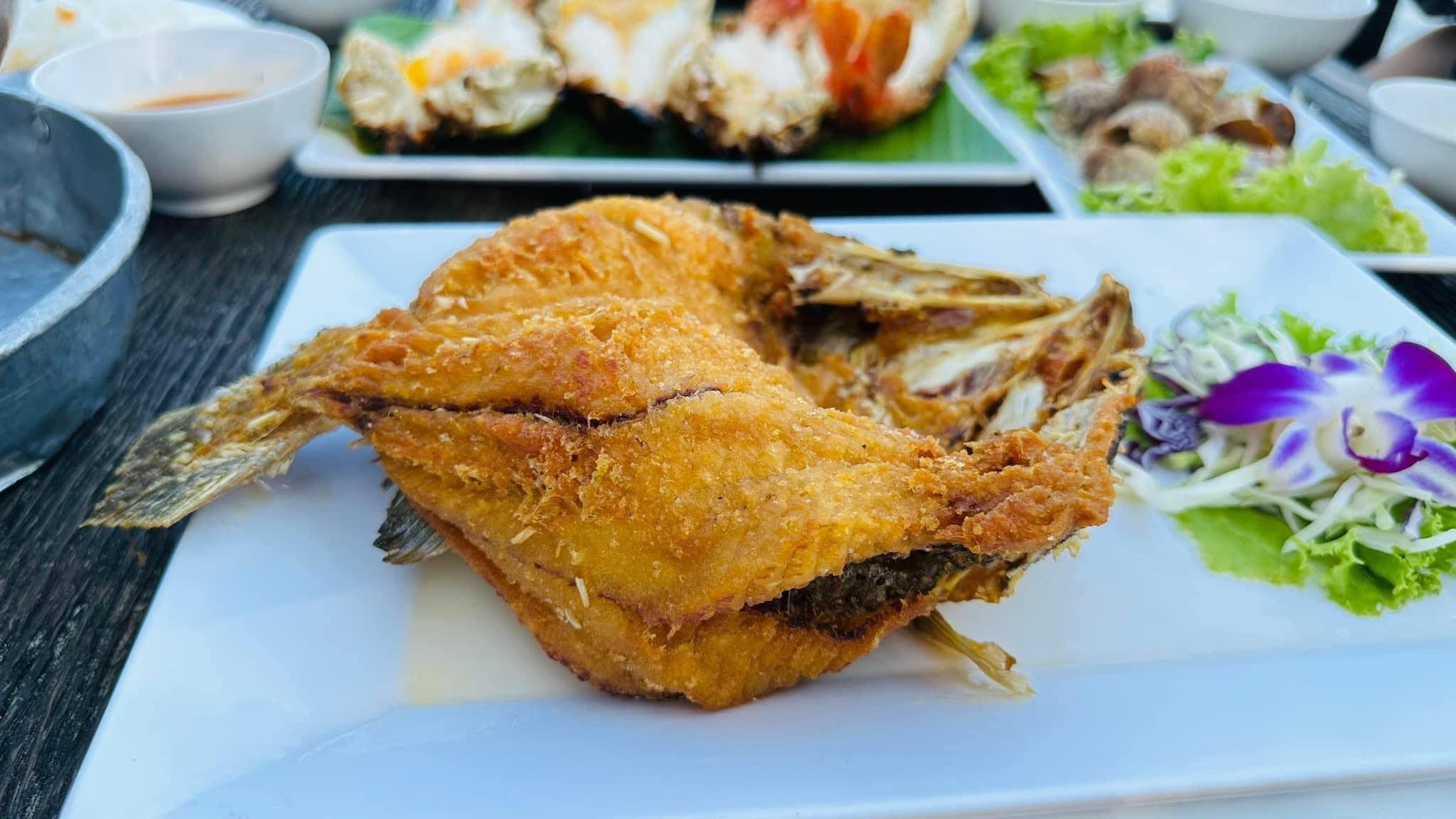 5 ร้านอาหาร ติดริมแม่น้ำบางปะกง รสเด็ด บรรยากาศดี การันตีคุณภาพ!