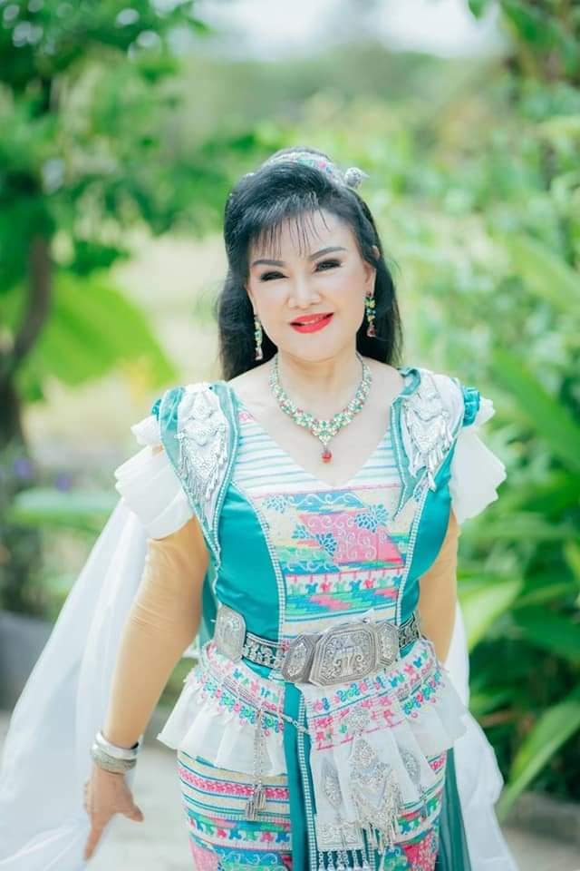 แคนดี้ รากแก่น รับห่วง แม่บานเย็น หลังกลับมาขึ้นเวทีในรอบ 4 ปี แคนดี้ รากแก่น รับห่วง แม่บานเย็น หลังกลับมาขึ้นเวทีในรอบ 4 ปี