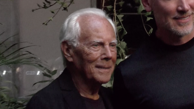 หนีไฟป่าซิซิลี!! ดีไซเนอร์ ‘จอร์โจ อาร์มานี’ รุดออกจากบ้านตากอากาศ หนีไฟป่าซิซิลี!! ดีไซเนอร์ ‘จอร์โจ อาร์มานี’ รุดออกจากบ้านตากอากาศ