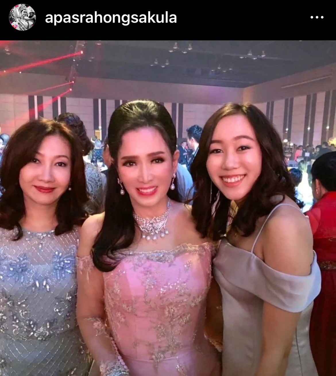 อาภัสรา ทำมัลดีฟส์ไฟลุก อวดหุ่นแซ่บในวัย 76 ปี
