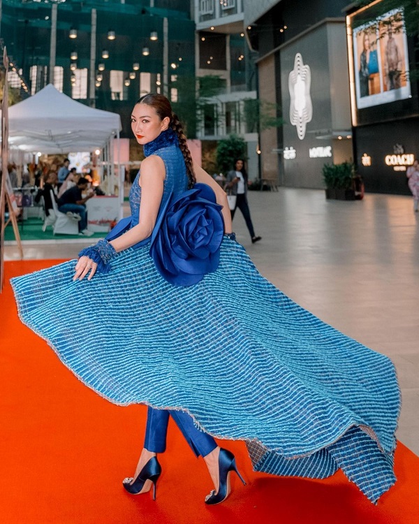 แพนเค้ก อวดความงดงามแฟชั่นผ้าไทย ที่เมืองมุมไบ (มีคลิป)