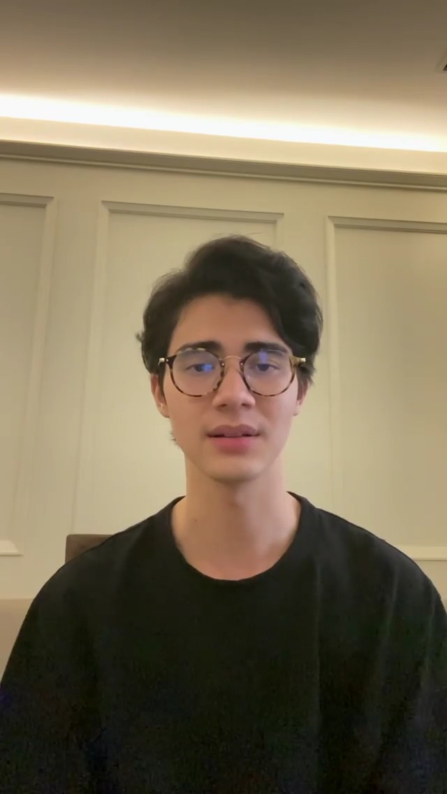 ดราม่าเดือด! คนมันเทิงฟาดกลับยูทูปเบอร์ดัง หลังทัวร์ลงคอนเทนต์รองเท้าแตะ ดราม่าเดือด! คนมันเทิงฟาดกลับยูทูปเบอร์ดัง หลังทัวร์ลงคอนเทนต์รองเท้าแตะ