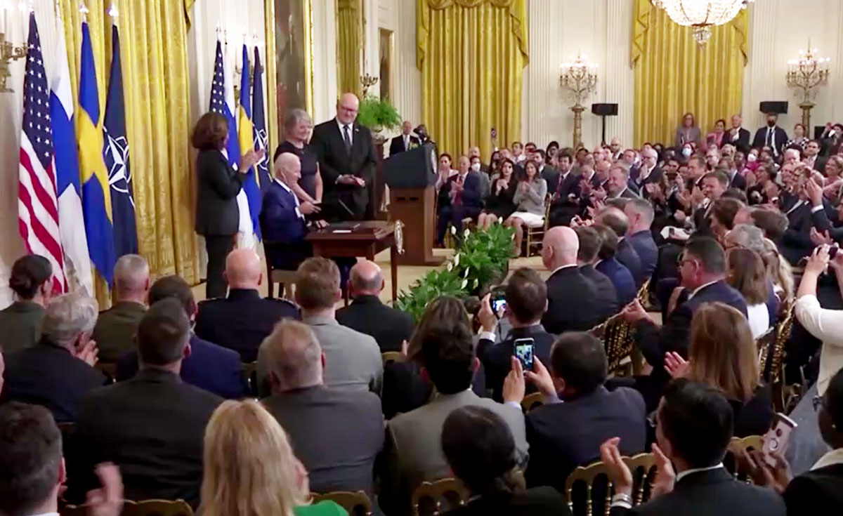 ไบเดน ลงนามสัตยาบันของสหรัฐฯ รับรองฟินแลนด์-สวีเดน เข้าร่วมนาโต ไบเดน ลงนามสัตยาบันของสหรัฐฯ รับรองฟินแลนด์-สวีเดน เข้าร่วมนาโต