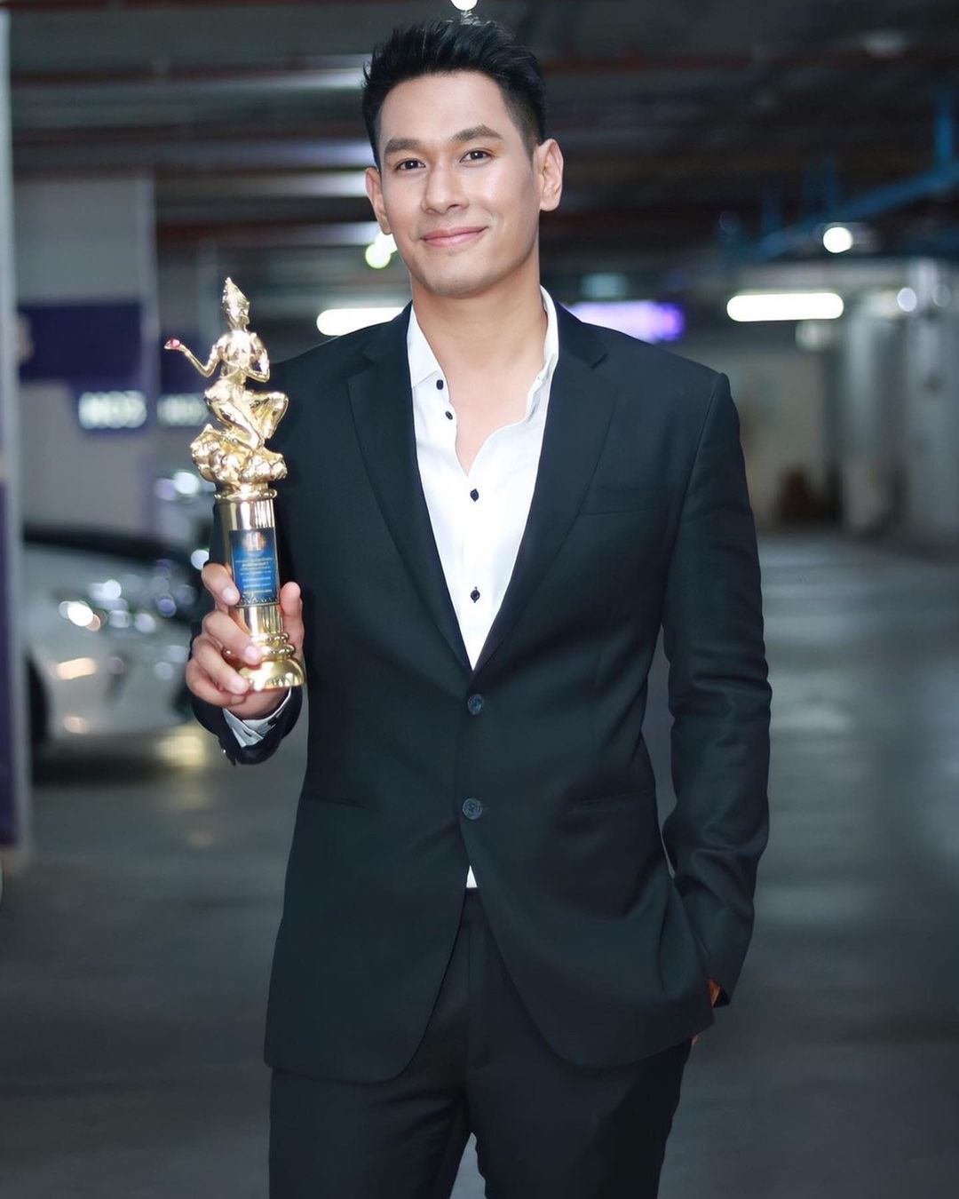 “อ๋อม อรรคพันธ์” ผ่าตัดเรียบร้อย ร่างกายโดยร่วมดี (มีคลิป)