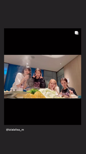 ฮอตครองเทรนด์โลก!! บลิงค์และวง BLACKPINK อวยพรวันเกิด ‘ลิซ่า’ อายุครบ 26 ปี