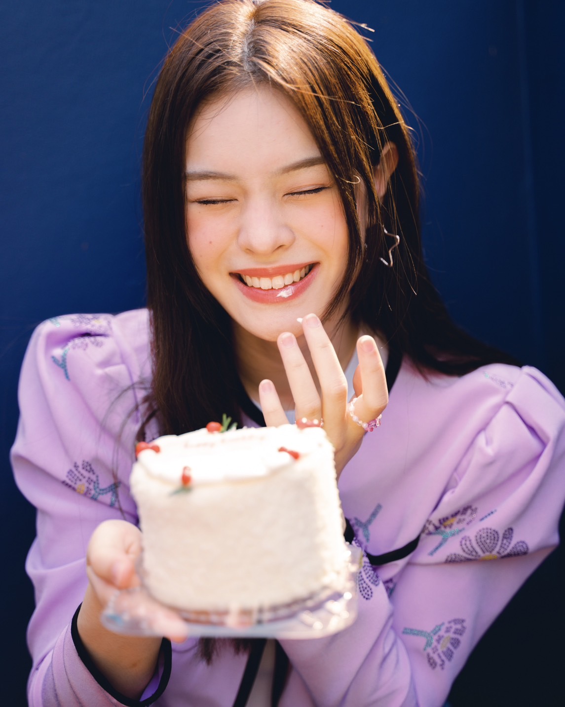 “แอลลี่” ฉลองวันเกิดวัย19 ปี ครอบครัวและแฟนคลับร่วมเซอร์ไพรส์ 