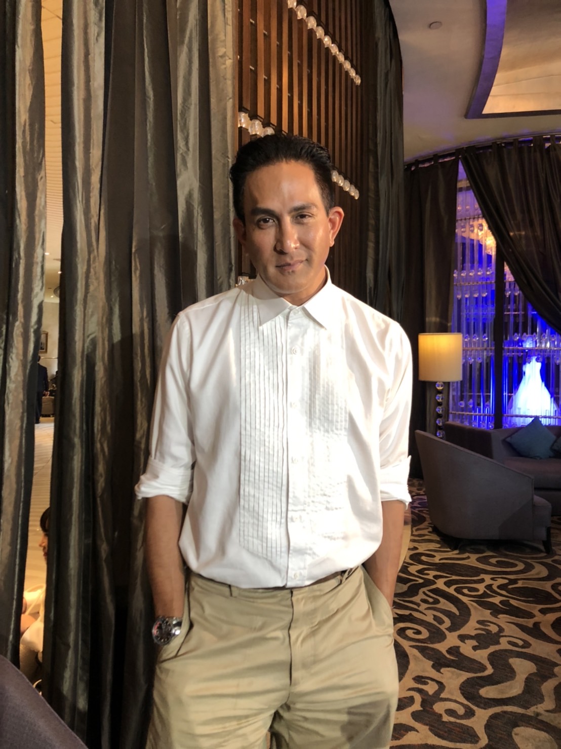 พีท ทองเจือ เผย UFO มาเยือนโลกเพื่อช่วยเหลือมนุษยชาติ พีท ทองเจือ เผย UFO มาเยือนโลกเพื่อช่วยเหลือมนุษยชาติ