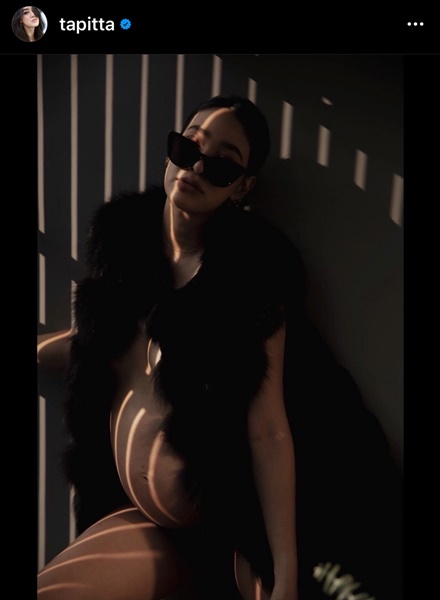 พิตต้า อุ้มท้อง 8 เดือน ถ่ายแบบคุณแม่สุดเซ็กซี่!! พิตต้า อุ้มท้อง 8 เดือน ถ่ายแบบคุณแม่สุดเซ็กซี่!!