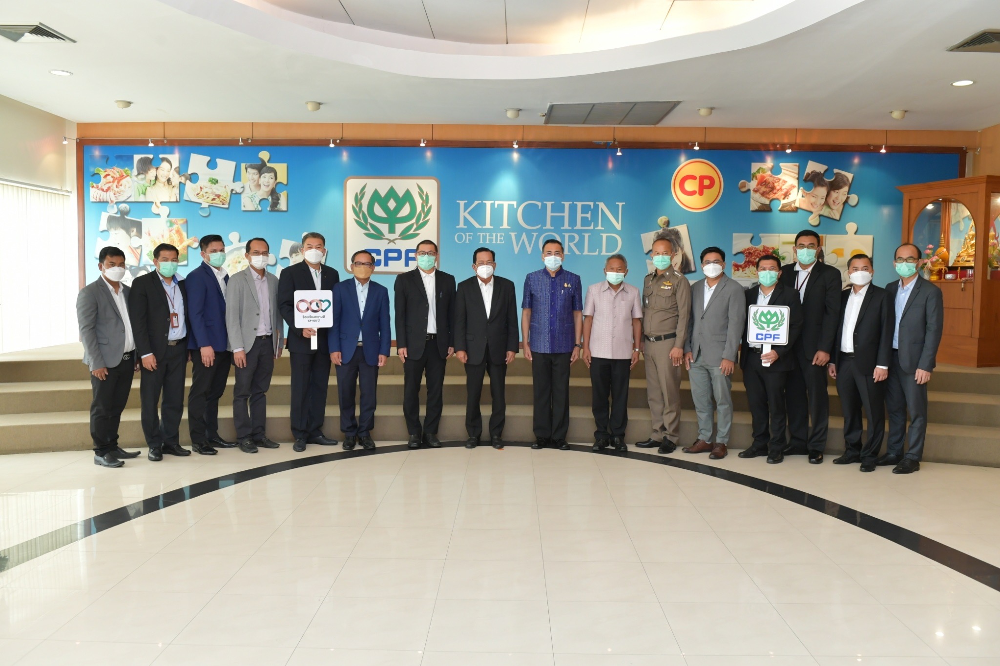 รมว.แรงงานกัมพูชา พบปะแรงงานกัมพูชา โรงงานแปรรูปไก่ CPF 