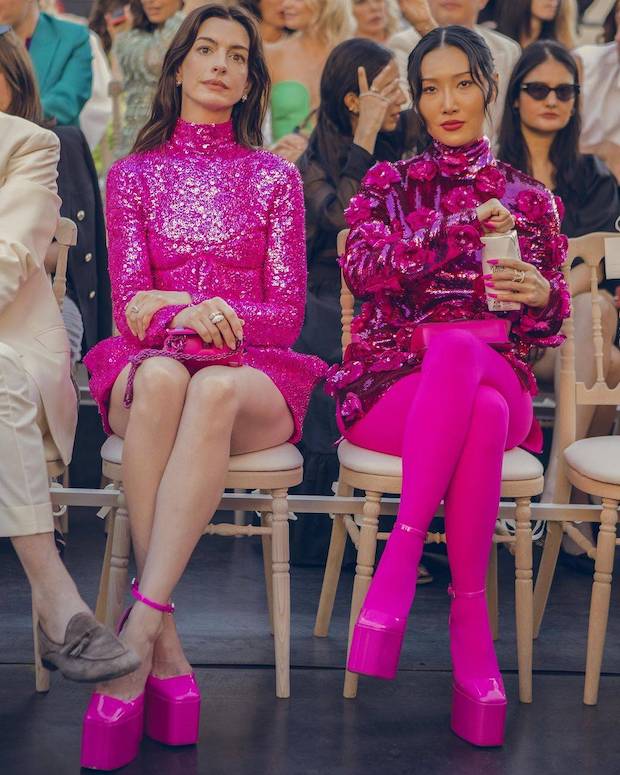 บาร์บี้บุกกรุงโรม!! ‘แอน แฮธาเวย์ - ฮวาซา’ กระทบไหล่ในธีมสุดพิงก์ บาร์บี้บุกกรุงโรม!! ‘แอน แฮธาเวย์ - ฮวาซา’ กระทบไหล่ในธีมสุดพิงก์