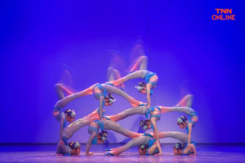 ไอคอนสยามฉลองตรุษจีนยิ่งใหญ่ มอบประสบการณ์รับพลังปีมังกรมหามงคล ครบทั้ง สักการะ-ช็อปปิ้ง-ท่องเที่ยว กระตุ้นเศรษฐกิจเงินสะพัดเพิ่ม 8-10% ไอคอนสยามฉลองตรุษจีนยิ่งใหญ่ มอบประสบการณ์รับพลังปีมังกรมหามงคล ครบทั้ง สักการะ-ช็อปปิ้ง-ท่องเที่ยว กระตุ้นเศรษฐกิจเงินสะพัดเพิ่ม 8-10%