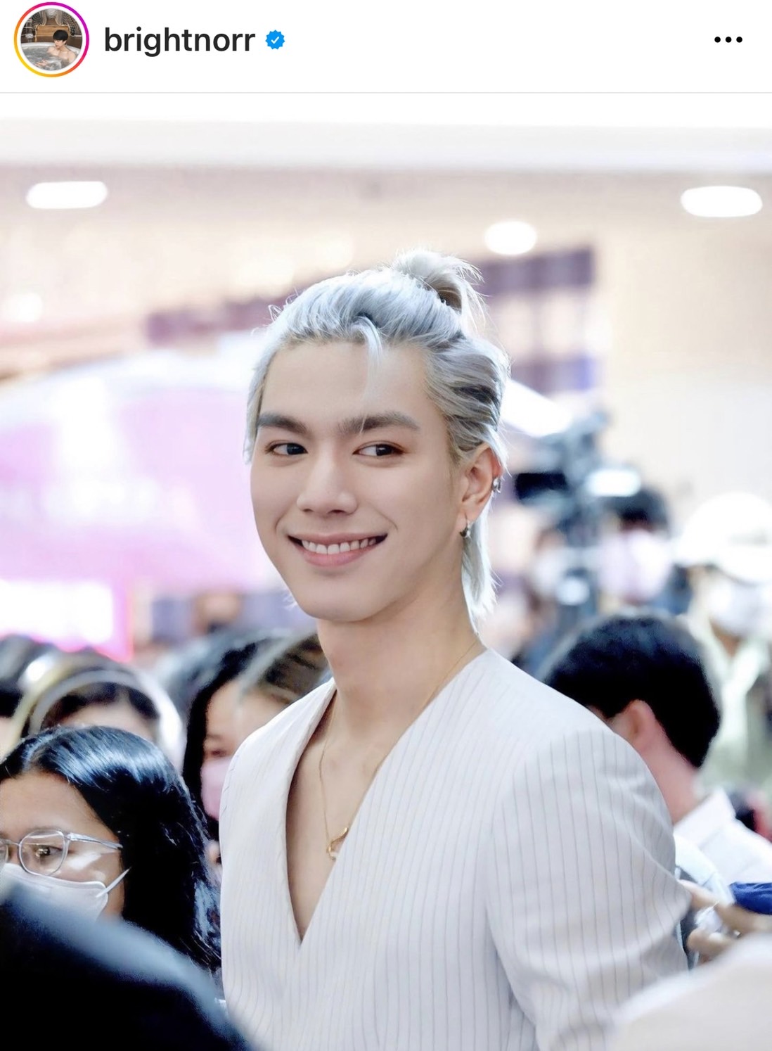 ไบร์ท นรภัทร ขอบคุณแฟนคลับที่ชื่นชอบในผลงาน รับ ส่องคอมเมนต์ตลอด ไบร์ท นรภัทร ขอบคุณแฟนคลับที่ชื่นชอบในผลงาน รับ ส่องคอมเมนต์ตลอด