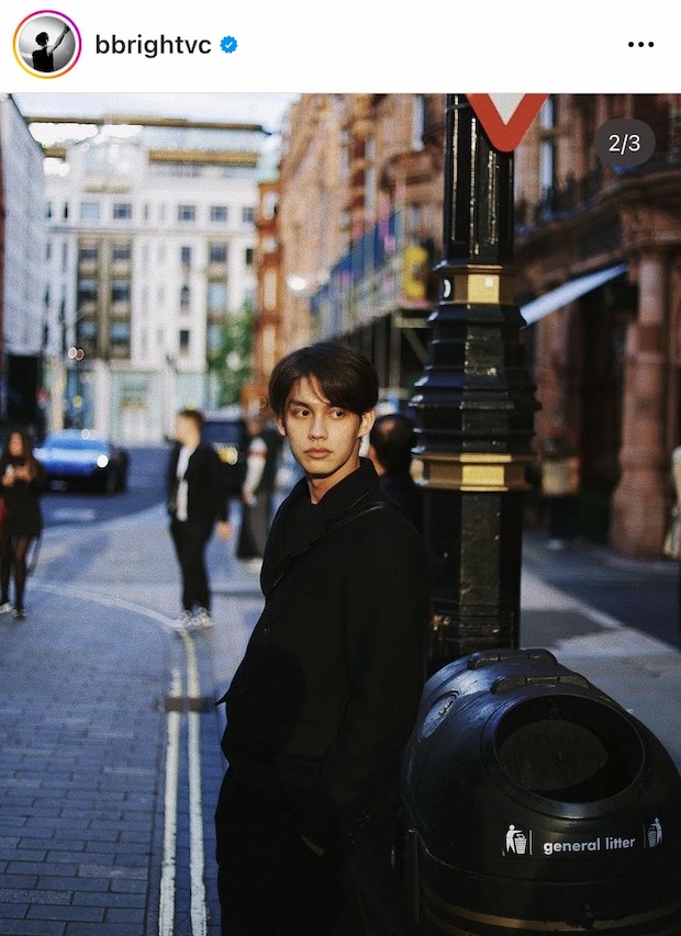 หล่อฮอตที่ลอนดอน!! 'ไบร์ท วชิรวิชญ์’ อุ่นเครื่องแฟนๆ ก่อนชมแฟชั่นโชว์ Burberry ค่ำนี้ หล่อฮอตที่ลอนดอน!! 'ไบร์ท วชิรวิชญ์’ อุ่นเครื่องแฟนๆ ก่อนชมแฟชั่นโชว์ Burberry ค่ำนี้