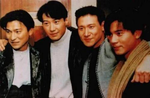 รอฟินเลย!! แห่แชร์ข่าว ‘หลิวเต๋อหัว’ นำทัพ 4 จตุรเทพฮ่องกงรวมตัวในรอบ 15 ปี (มีคลิป) รอฟินเลย!! แห่แชร์ข่าว ‘หลิวเต๋อหัว’ นำทัพ 4 จตุรเทพฮ่องกงรวมตัวในรอบ 15 ปี (มีคลิป)