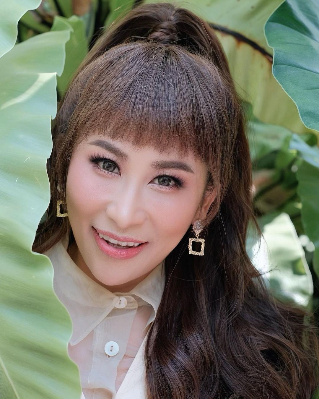 ลาล่า อาร์สยาม อวดรถคันใหม่จากเงินของ ฟิล์ม รัฐภูมิ ลาล่า อาร์สยาม อวดรถคันใหม่จากเงินของ ฟิล์ม รัฐภูมิ