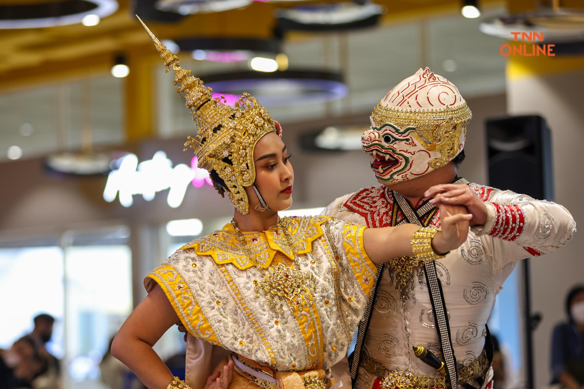 “หนุมาน” บุกกลางกรุง ทักทาย นทท. กระตุ้นท่องเที่ยวไทย “หนุมาน” บุกกลางกรุง ทักทาย นทท. กระตุ้นท่องเที่ยวไทย