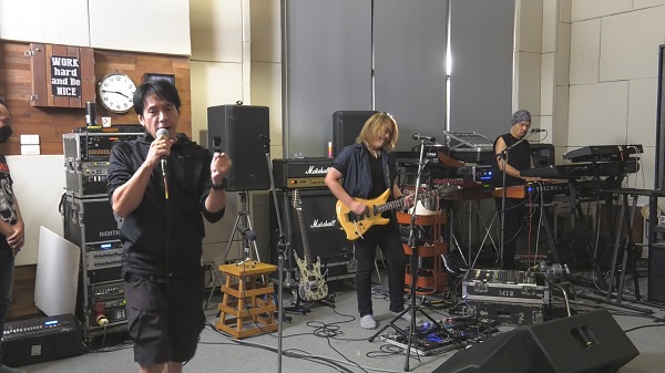 วงร็อคระดับตำนาน “ไมโคร” พร้อมระเบิดความมันส์อีกครั้งในรอบ 13 ปี    (มีคลิป)