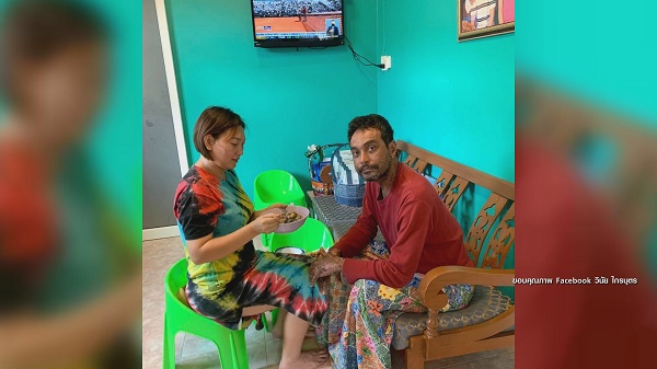 “เมฆ วินัย” น้ำตาคลอตัดพ้อ หวังให้มียารักษาโรคตุ่มน้ำพอง (มีคลิป) “เมฆ วินัย” น้ำตาคลอตัดพ้อ หวังให้มียารักษาโรคตุ่มน้ำพอง (มีคลิป)