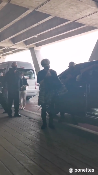 ‘พีพี กฤษฏ์ - คิมแจจุง’!! ลัดฟ้าถึงไทยวันเดียวกัน แฟนคลับแห่ต้อนรับ (มีคลิป) ‘พีพี กฤษฏ์ - คิมแจจุง’!! ลัดฟ้าถึงไทยวันเดียวกัน แฟนคลับแห่ต้อนรับ (มีคลิป)