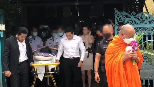ท็อป-ไทด์ เคลื่อนร่าง แอ๊ด สมบัติ ไปยังนิติเวช เผยสาเหตุการเสียชีวิต