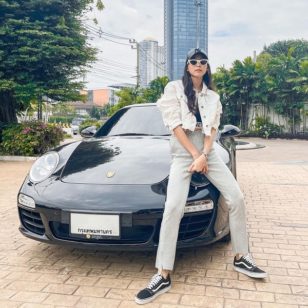 บูม สุภาพร แบกต่อไม่ไหว ตัดสินใจประกาศขายรถหรู บูม สุภาพร แบกต่อไม่ไหว ตัดสินใจประกาศขายรถหรู