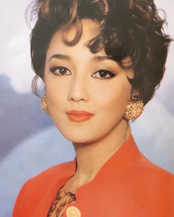 ตุ๊ก ดวงตา อวดภาพสมัยสาว ๆ พูดได้คำเดียว สวยมาก!!! ตุ๊ก ดวงตา อวดภาพสมัยสาว ๆ พูดได้คำเดียว สวยมาก!!!