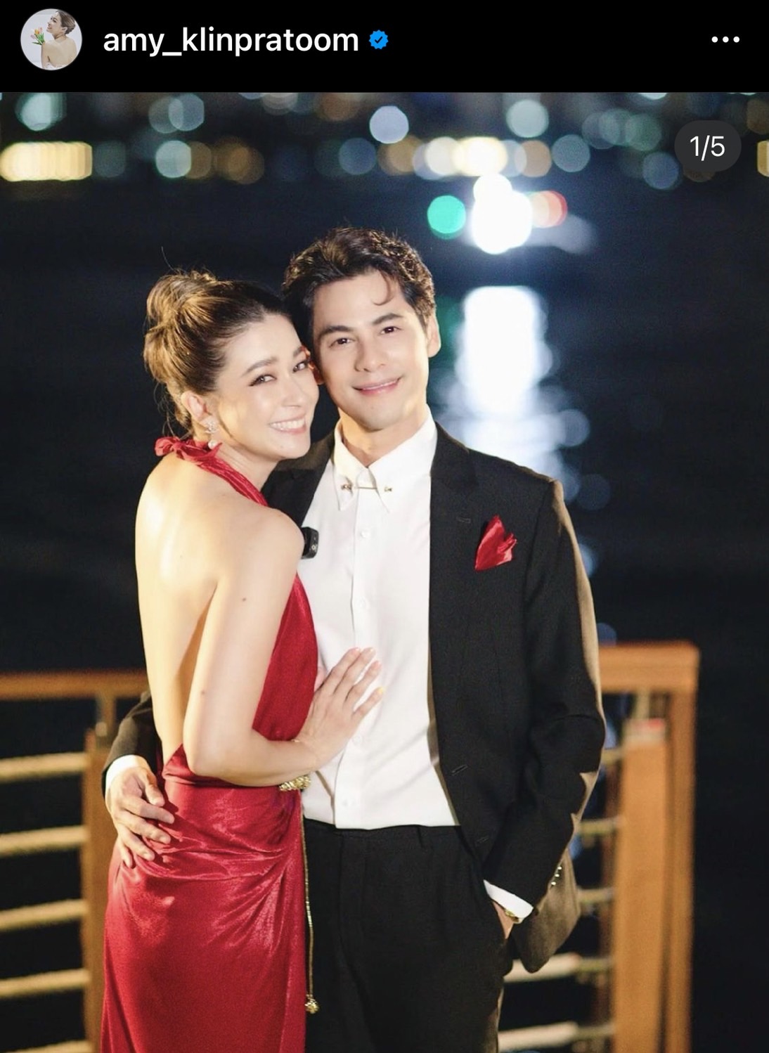 เอมี่ เลิ่กลั่กบอกรักแรกคนในวงการ!! ด้าน ซี ศิวัฒน์ ต่อสายตรงถึงดาราคนนี้ทันที... เอมี่ เลิ่กลั่กบอกรักแรกคนในวงการ!! ด้าน ซี ศิวัฒน์ ต่อสายตรงถึงดาราคนนี้ทันที...