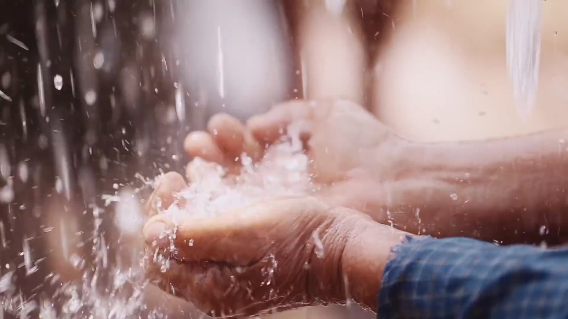 พิมรี่พาย ช่วยชาวบ้านภาคอีสาน ขุดเจาะน้ำบาดาลให้มีน้ำใช้ พิมรี่พาย ช่วยชาวบ้านภาคอีสาน ขุดเจาะน้ำบาดาลให้มีน้ำใช้