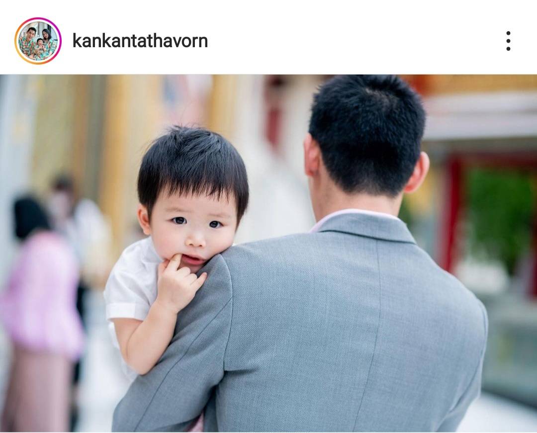 กันต์ กันตถาวร พาครอบครัว กราบขอพรพระสังฆราช กันต์ กันตถาวร พาครอบครัว กราบขอพรพระสังฆราช