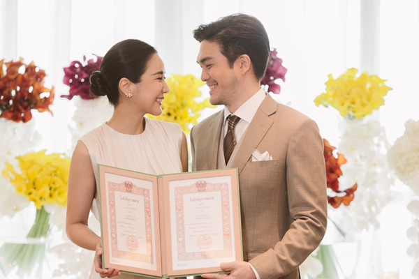 จั๊กจั่น อคัมย์สิริ ควง เค วัฒนา จดทะเบียนสมรสแล้ว