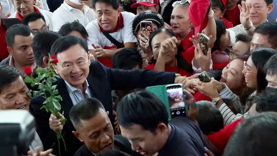 จับตาก้าวย่าง “ทักษิณ” พลิกเกมทวงแชมป์เลือกตั้งครั้งหน้า จับตาก้าวย่าง “ทักษิณ” พลิกเกมทวงแชมป์เลือกตั้งครั้งหน้า