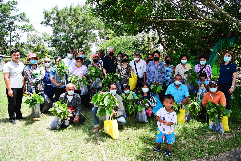 มูลนิธิเจริญโภคภัณฑ์หนุนโครงการตามพระราชประสงค์หมู่บ้านสหกรณ์ต่อเนื่อง ชู “ทุเรียนป่าละอู”