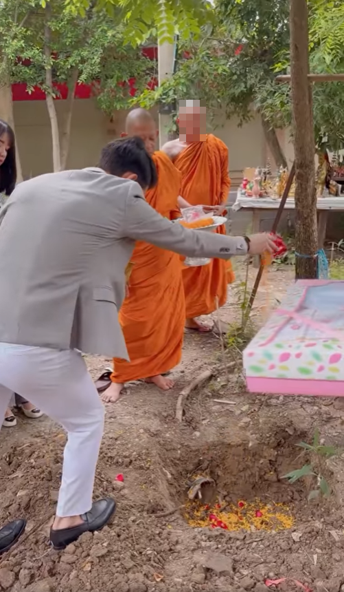 สุดเศร้า เจนนี่ รัชนก ทำบุญส่ง น้องเมฆดาว ไปเป็นเทวดาบนสวรรค์